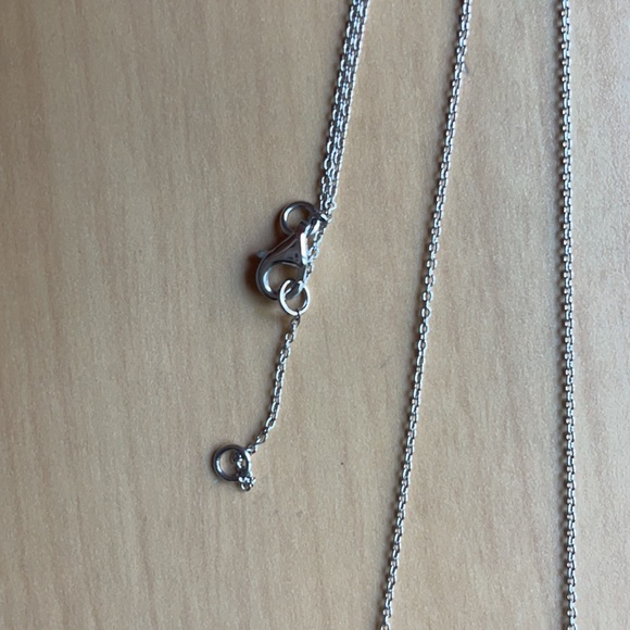 SOLID 18kt EARTH Diamond Bow Necklace - Picture 7 of 7